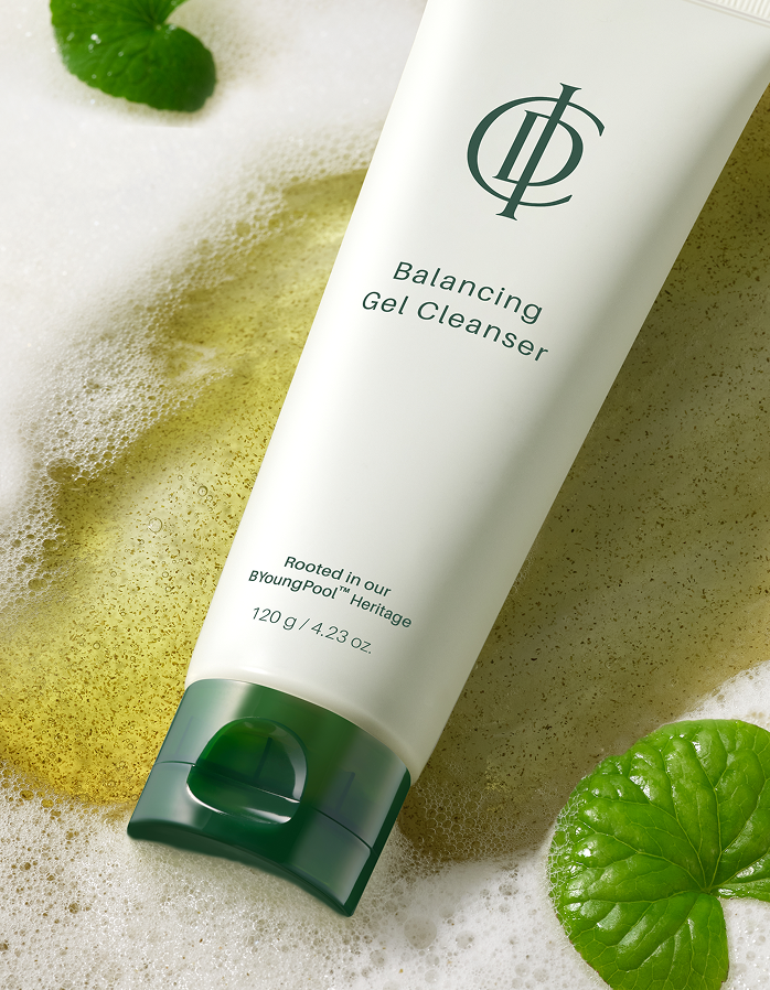ICD Balancing Gel Cleanser de ICD con textura espumosa